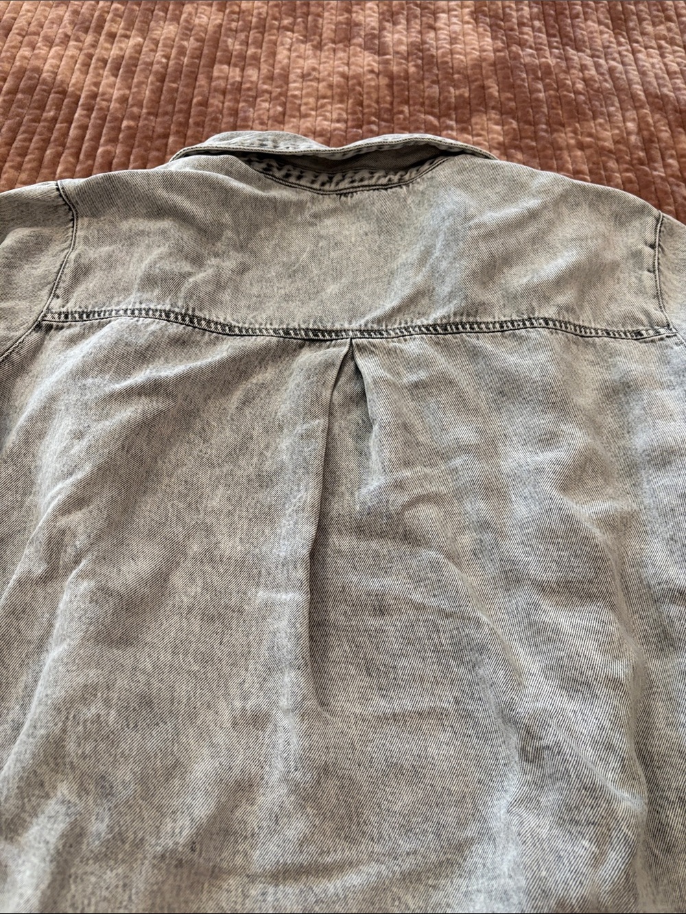 Light Gray Washed Denim Jacket - Picture 4 of 4